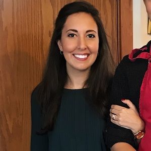 Meet your Posher, Caitlin